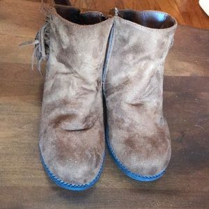 Chestnut brown fringe bootie